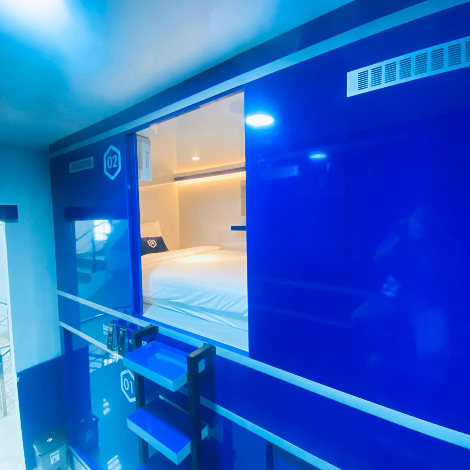 Hotel Rosalyne Sleepbox Malioboro 3 Yogyakarta Exterior foto