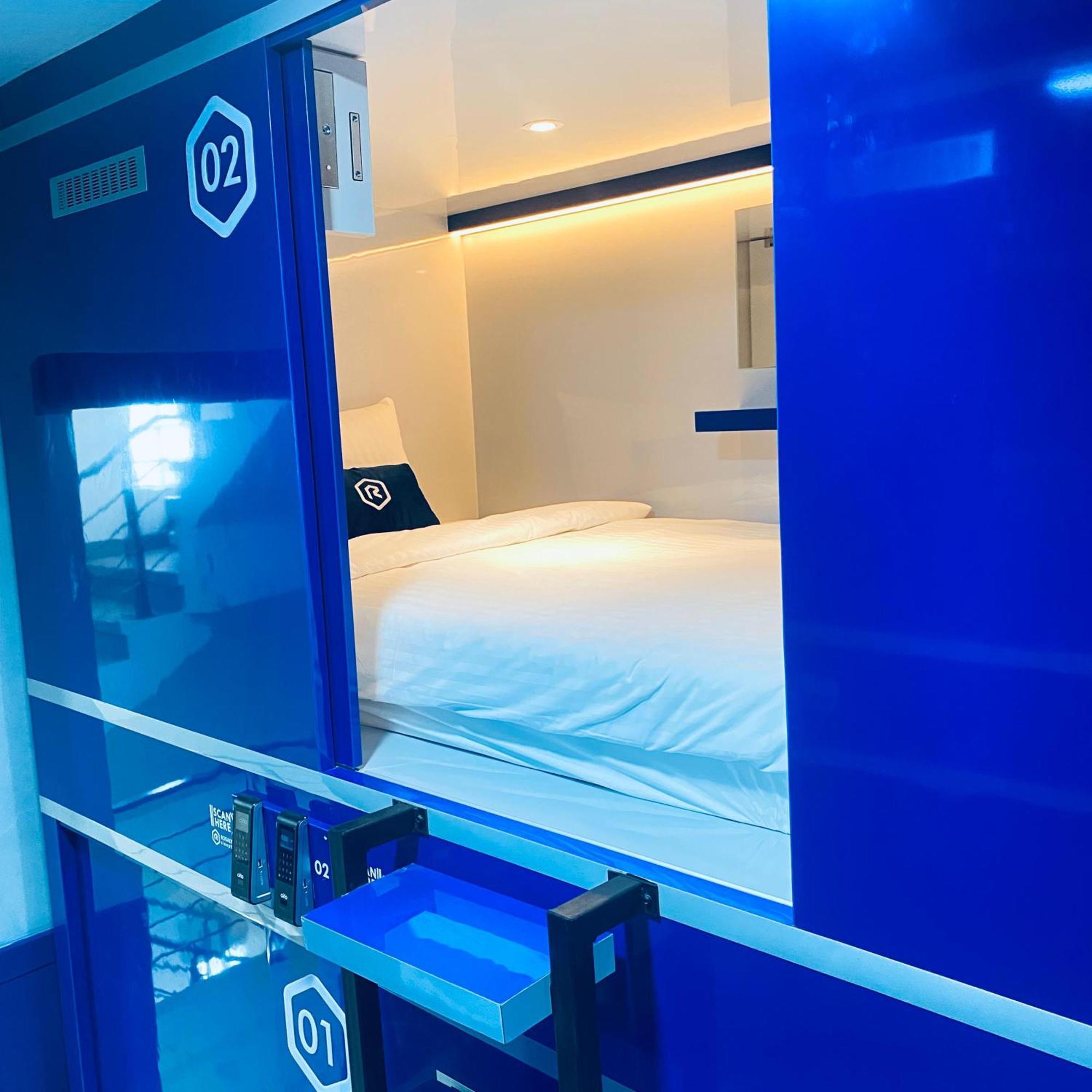 Hotel Rosalyne Sleepbox Malioboro 3 Yogyakarta Exterior foto