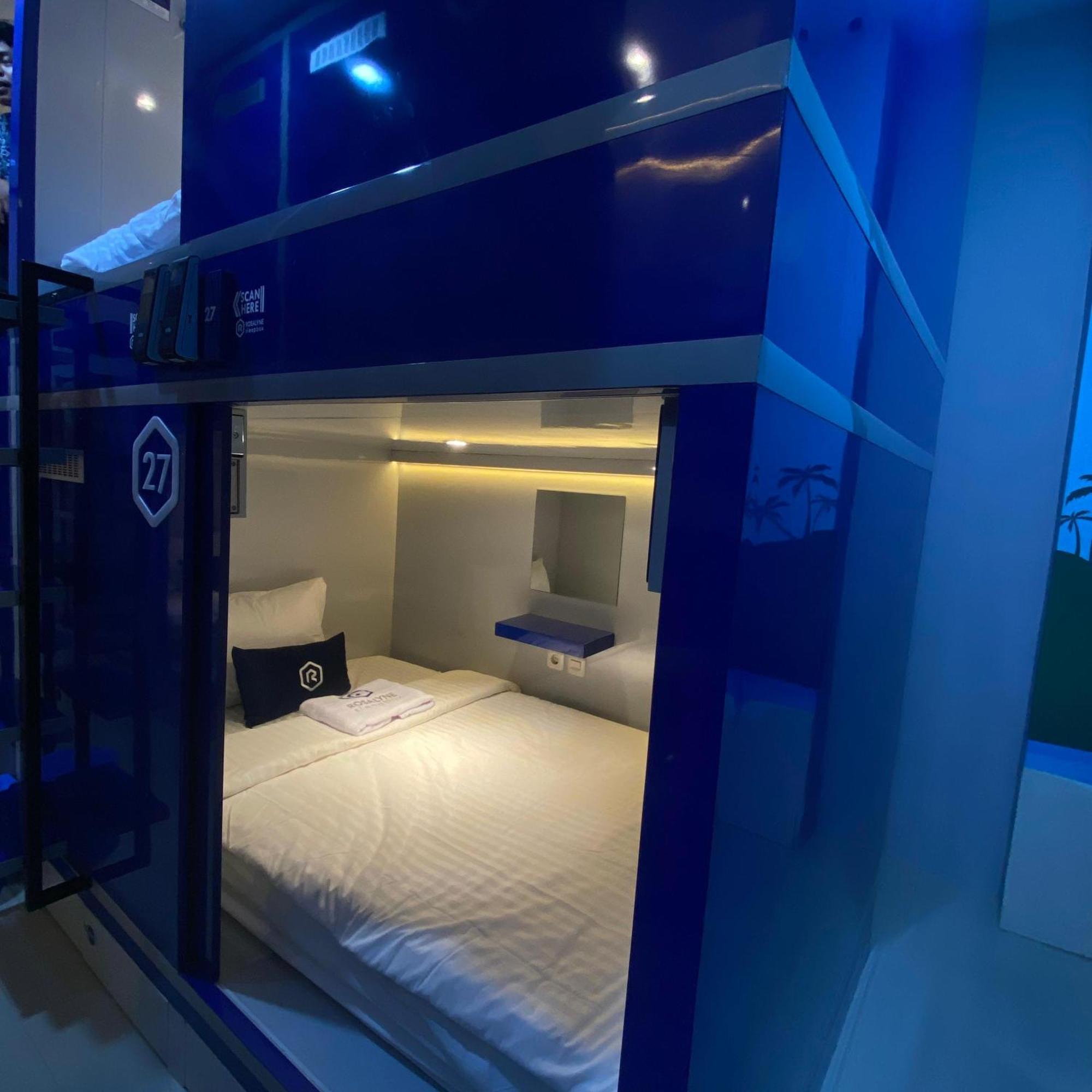 Hotel Rosalyne Sleepbox Malioboro 3 Yogyakarta Exterior foto